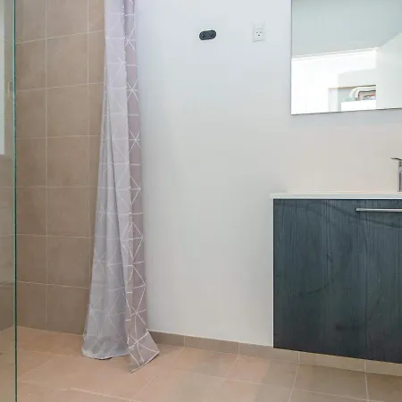 Holiday Bjert Xxi *